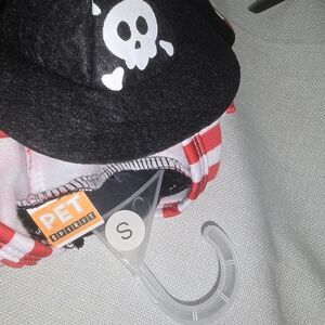 Pet Spirit Pirate-Themed Pet Costume Black and Red Sz. Small Halloween Seasonal